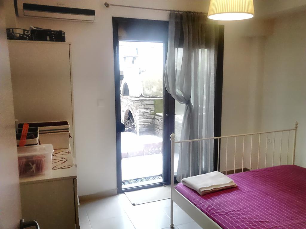 Luxury Apartment By The Beach Néa Péramos Bagian luar foto